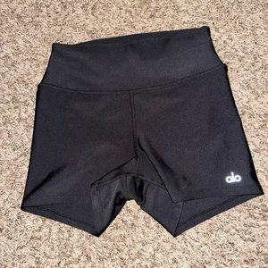 alo 3" High-Waist Airlift Short